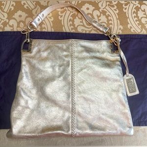 Gorgeous Badgley Mischka Metallic Gold shoulder bag